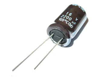 Plug in capacitor